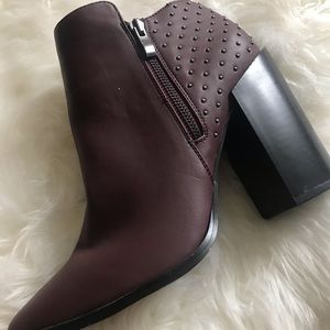 Women’s Size 10 Wine colored heels